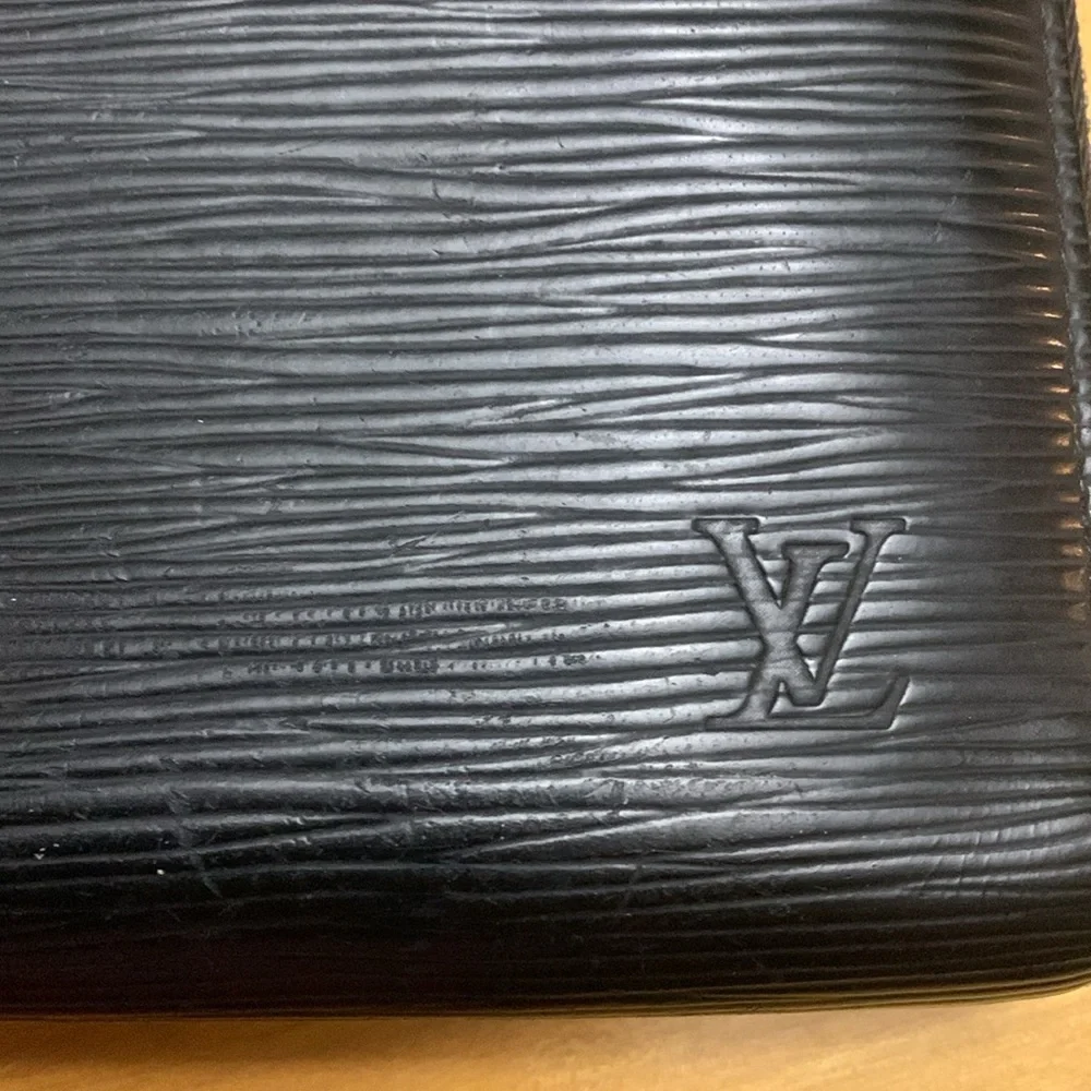 Louis Vuitton 2013 Epi Leather Zippy Organizer Wallet GUC box dustcover